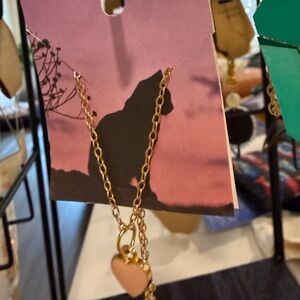 👑CALM LUV Pendant Necklace 💕